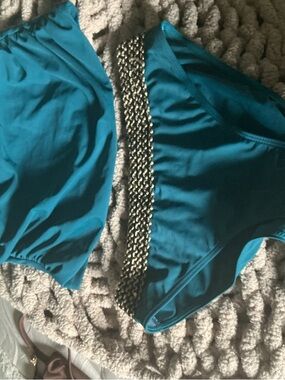 Source Unknown Teal Bikini with Gold Chain Accent